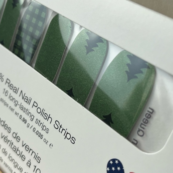 Evergreen Queen 💅✨ Color STREET NEW Sealed - Long Lasting Nail Polish Strips - Picture 5 of 7